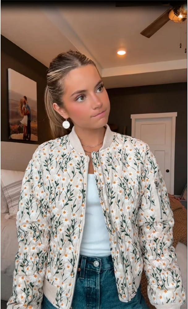 ジャケット・アウター Daisy Shiyifa Women's Embroidered Daisy Cropped Bomber Jacket Long